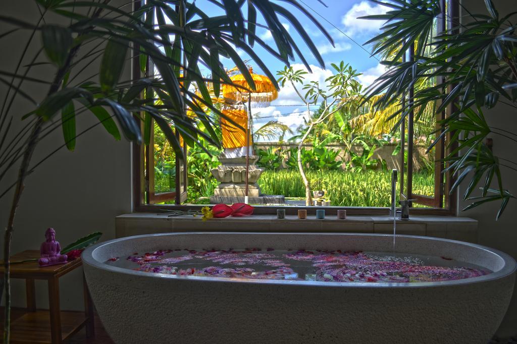 Villa Kami Ubud Exterior photo