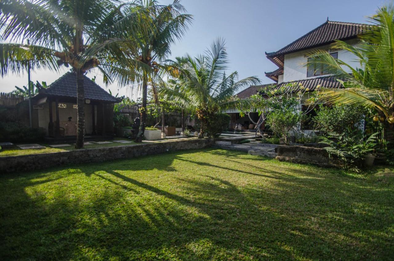 Villa Kami Ubud Exterior photo